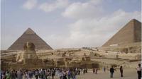 Private Tour: Pyramids of Giza Memphis and Sakkara with Lunch