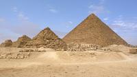 Private Day Tour with Guide to Giza Pyramids Egyptian Museum and Khan El Kahlili Bazaar in Cairo