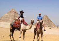 Private Guided Day Tour to the Giza Pyramids Alabaster Mosque and Khan El khaili Bazaar in Cairo