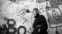 Berlin Small-Group Half-Day Walking Tour: David Bowie and the End of the World with a Historian Guide