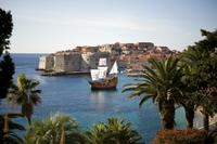 Crucero turístico panorámico por Dubrovnik en una réplica de Karaka tradicional Crucero turístico panorámico por Dubrovnik en una réplica de Karaka tradicional