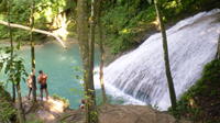Excursión por la costa de Montego Bay: Blue Hole y Secret Falls Express con compras Excursión por la costa de Montego Bay: Blue Hole y Secret Falls Express con compras