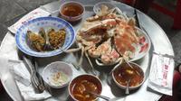 Hanoi Street Food Tour Including Seafood Hotpot Dinner