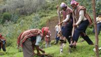 Amaru Community Visit Including Weaving Workshop