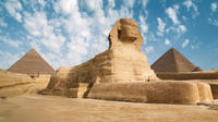 Small-Group Day Tour to Giza Pyramids, Egyptian Museum and Bazaar from Cairo