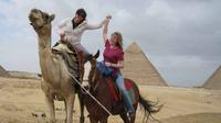 Private Guided Day Tour: Giza Pyramids, Egyptian Museum and Nile Dinner Cruise