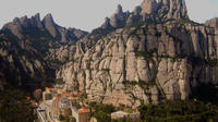 Historical Montserrat Guided Hiking Day Tour from Barcelona 