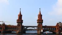 Half-Day Spree River Sightseeing Cruise of Berlin's East and West