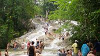 Private Dunn's River Falls and Martha Brae River Rafting Tour from Montego Bay
