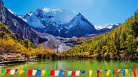 Private 4-Day Chengdu and Daocheng Yading Guided Tour with Flight
