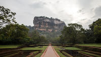 Private Day Trip: Sigiriya and Dambulla Rock Cave Temple from Kandy