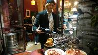 Tapas and Wine Experience Walking Tour in Barcelona