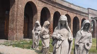 Old Cemeteries of Santiago Walking Tour