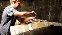 Private Tour of Craft Distilleries and Cognac Vineyards with Tasting from Cognac