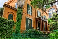 Ghost Hunter Walking Tour in Savannah