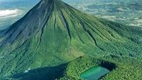 Two Volcano Extreme Hike in La Fortuna