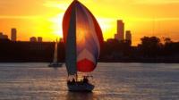 Romantic Sailing Tour in Buenos Aires Including Lunch or Dinner