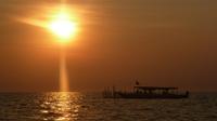 Sunset Dinner Tour on Tonle Sap Floating Village Including Boat Tour