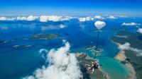 Saut en parachute en tandem à Airlie Beach image 1 Saut en parachute en tandem à Airlie Beach image 1