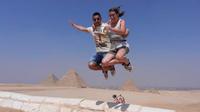 8-Hour Private Guided Tour to Giza Pyramids Memphis and Saqqara from Cairo