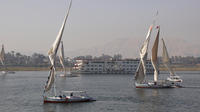 Day Tour of Giza Pyramids and Felucca Boat Ride on the Nile From Cairo