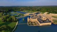 The Great Stables of Prince de Conde and Renaissance-Style Meal at Palace of Chantilly