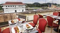 Panama Canal Dining Experience: Lunch at International Miraflores Restaurant