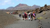 Visita guiada a pie a 3 volcanes desde Lanzarote