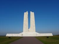 Excursión para grupos pequeños de la Primera Guerra Mundial desde París: Memorial de Vimy y cantera de Wellington Excursión para grupos pequeños de la Primera Guerra Mundial desde París: Memorial de Vimy y cantera de Wellington