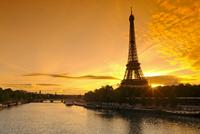 Paris : dîner à la tour Eiffel et croisière sur la Seine