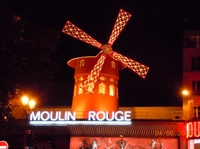 Spectacle au Moulin Rouge avec transferts