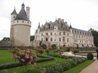 Visite des châteaux de la Loire en petit groupe. Excursion en minibus au départ de Paris