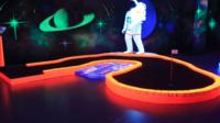 Glow In The Dark 18 Hole Mini Golf - Wafi Mall In Dubai 