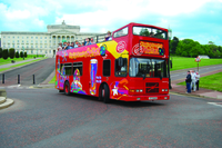 Recorrido turístico en autobús con paradas libres por la ciudad de Belfast con pase de 48 horas Recorrido turístico en autobús con paradas libres por la ciudad de Belfast con pase de 48 horas
