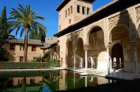 Granada Day Trip from Malaga, including the Alhambra Palace and Generalife Gardens 