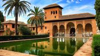 Rundgang durch Granada mit Alhambra-Gärten von Malaga Rundgang durch Granada mit Alhambra-Gärten von Malaga