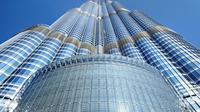 Burj Khalifa: Aussichtsplattform (125ste Etage) und die Aussicht auf Dubai Fountains Burj Khalifa: Aussichtsplattform (125ste Etage) und die Aussicht auf Dubai Fountains