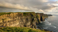 Escapada de un día a los acantilados de Moher y Doolin desde Dublín Escapada de un día a los acantilados de Moher y Doolin desde Dublín