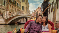 Private Tour: Venice Gondola Ride with Personal Photographer