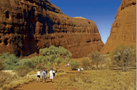 Excursion de 3 jours Entre Alice Springs et Uluru (Ayers Rock) comprising a dîner «Les Sons du Silence»