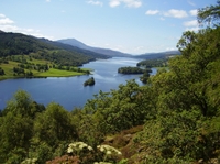 Excursion d'Une journée en petit groupe à la découverte des Lochs, gorges et whiskies des Highlands, au départ d'Édimbourg
