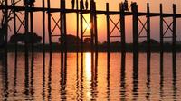 Private Tour: 3-Hour Sunset at U Bein Bridge