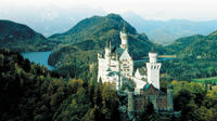 Excursão Independente pela Estrada Romântica com acomodação noturna em Füssen saindo de Munique: Castelos de Linderhof, Neuschwanstein e Hohenschwangau Excursão Independente pela Estrada Romântica com acomodação noturna em Füssen saindo de Munique: Castelos de Linderhof, Neuschwanstein e Hohenschwangau