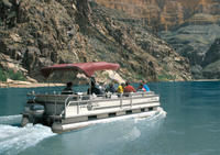 Tour en helicóptero por el Gran Cañón y paseo en barco por el río Colorado Tour en helicóptero por el Gran Cañón y paseo en barco por el río Colorado