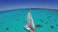 Sail to Isla Mujeres with Lunch and Open Bar from Cancun