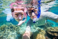 Excursão saindo de Paraty para a Vila de Pescadores de Trindade, Trilha na Praia e Mergulho com Snorkel