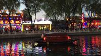 Private Beijing Night Tour: Yandaixiejie Hutong Family Dinner With A Cruise Ride At Houhai Lake