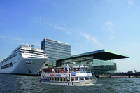 Croisière touristique in the Port d'Amsterdam