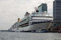 Amsterdam Arrival Transfer: Cruise Port to Central Amsterdam