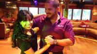 South Beach Salsa Classes and Dancing with Live Band